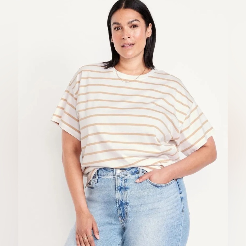 Old navy tee